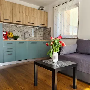  Apartment Downtown Ela